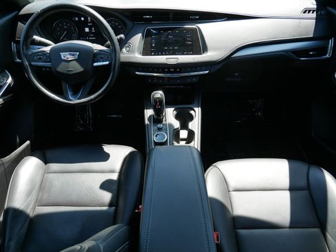Used 2021 Cadillac XT4 Premium Luxury AWD/4WD image 8