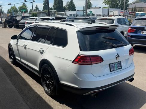 Used 2019 Volkswagen Golf Alltrack SE AWD/4WD image 7