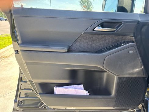 Used 2025 Lexus GX 550 w/ Accessory Package (Z1) AWD/4WD image 13