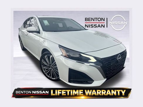 Used 2023 Nissan Altima 2.5 SL image 1