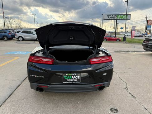 Used 2017 Chevrolet Camaro LT w/ Technology Package image 12