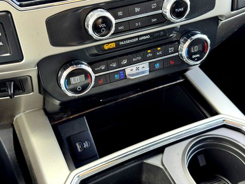 Certified 2022 Ford F350 Lariat w/ Lariat Value Package AWD/4WD image 23