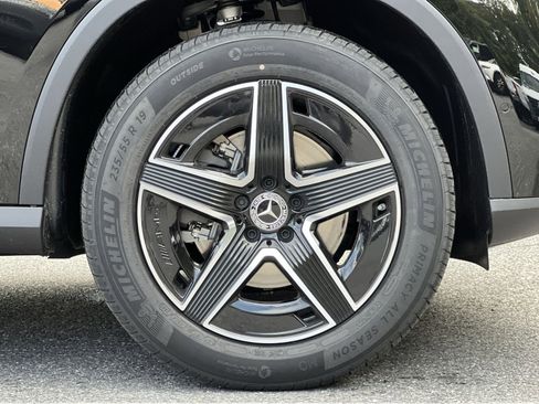 Used 2026 Mercedes-Benz GLC 300 4MATIC image 10