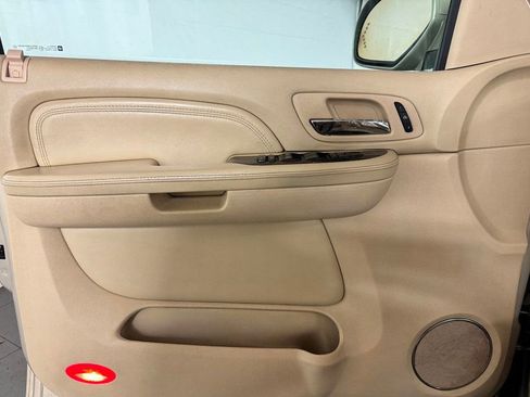 Used 2008 Cadillac Escalade Luxury image 14