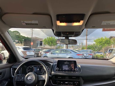 Certified 2023 Nissan Rogue SV image 10