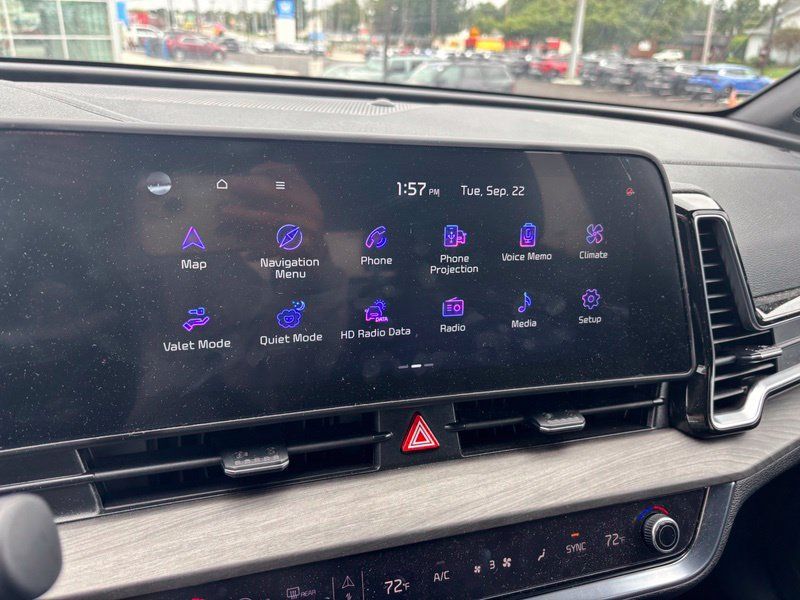 Certified 2025 Kia Sportage X-Line AWD/4WD image 12