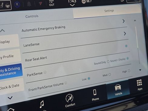 New 2026 Chrysler Pacifica Select w/ S Appearance Package image 33