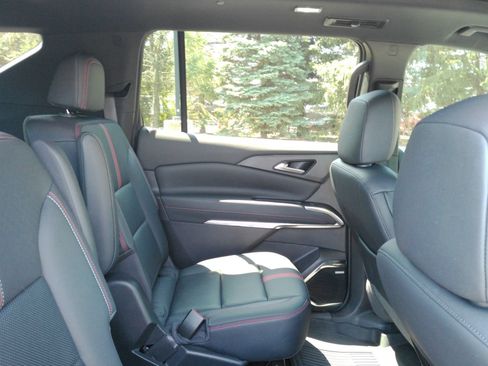 Certified 2024 Chevrolet Traverse RS w/ LPO, Floor Liner Package AWD/4WD image 20