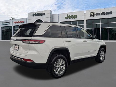 New 2026 Jeep Grand Cherokee 2WD image 3
