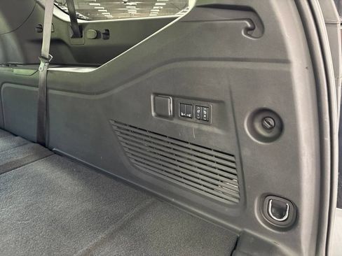 Used 2026 Chevrolet Suburban LT w/ Comfort Package AWD/4WD image 65