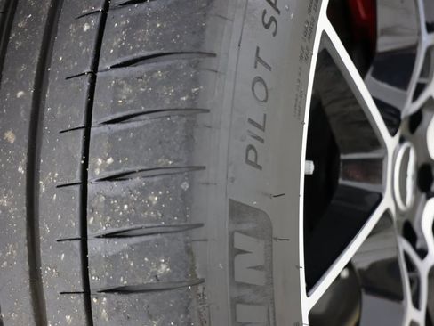 Used 2021 Aston Martin DBX image 15