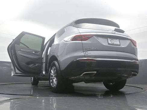 Used 2023 Buick Enclave Essence AWD/4WD image 65