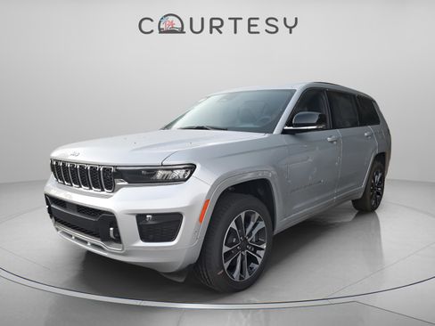 New 2025 Jeep Grand Cherokee L Overland w/ Advanced Protech Group III image 1