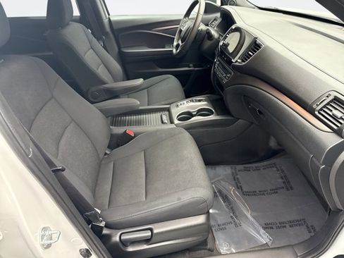 Used 2021 Honda Passport Sport image 16