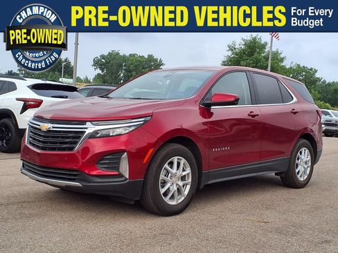Used 2024 Chevrolet Equinox LT w/ LPO, Floor Liner Package FWD image 1