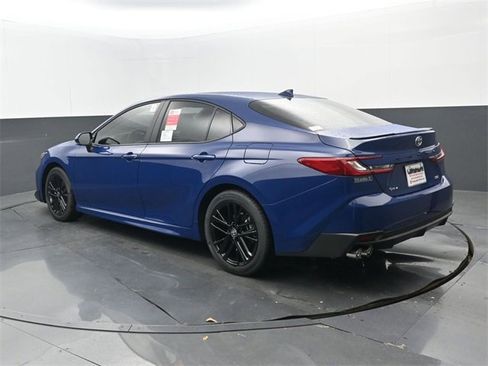 New 2026 Toyota Camry SE image 3