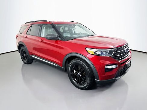 Used 2021 Ford Explorer XLT w/ Equipment Group 202A AWD/4WD image 1