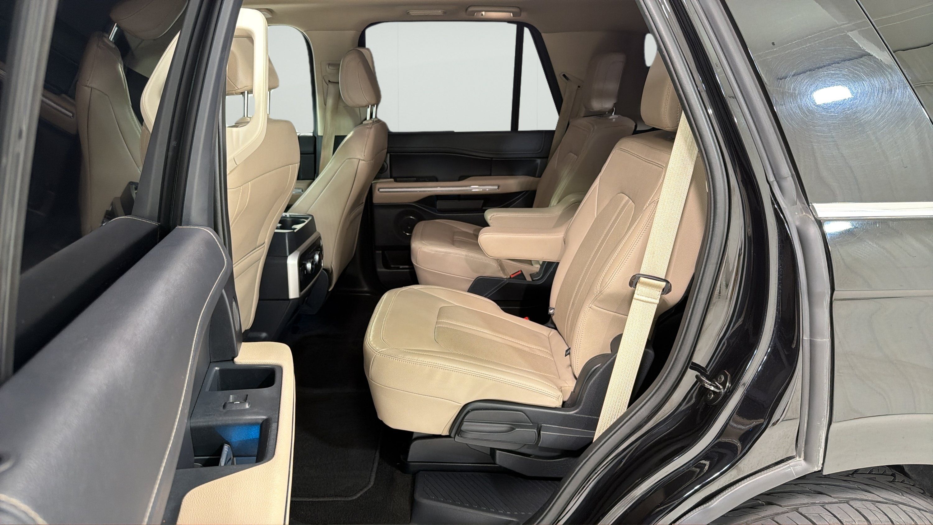 Used 2023 Ford Expedition Limited RWD image 22