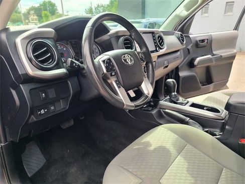 Used 2021 Toyota Tacoma SR5 image 12