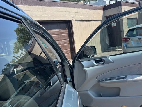 Used 2010 Subaru Forester 2.5X Premium w/ Popular Equipment Group 1A AWD/4WD image 11