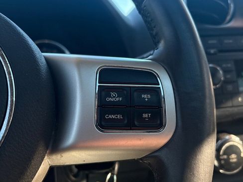 Used 2017 Jeep Compass High Altitude image 19