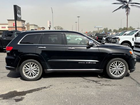 Used 2017 Jeep Grand Cherokee Summit AWD/4WD image 4