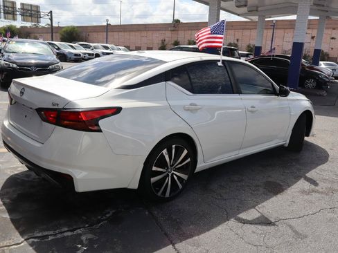 Used 2020 Nissan Altima 2.5 SR FWD image 3