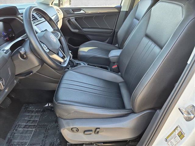Used 2024 Volkswagen Tiguan SE AWD/4WD image 22