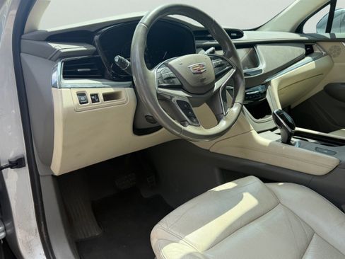 Used 2019 Cadillac XT5 Luxury FWD image 13