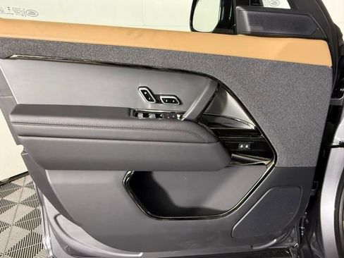 Certified 2025 Land Rover Range Rover Sport Dynamic SE AWD/4WD image 20