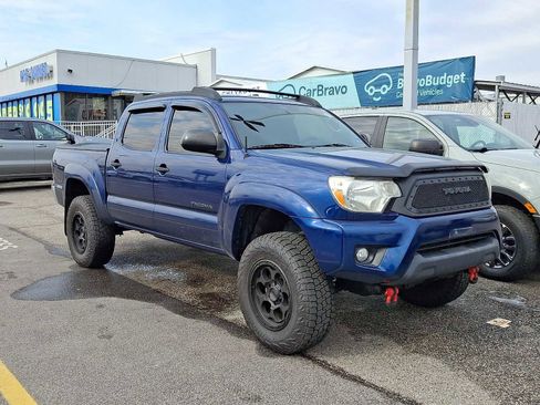 Used 2014 Toyota Tacoma 4x4 Double Cab image 2