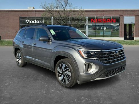 Used 2024 Volkswagen Atlas SE image 5