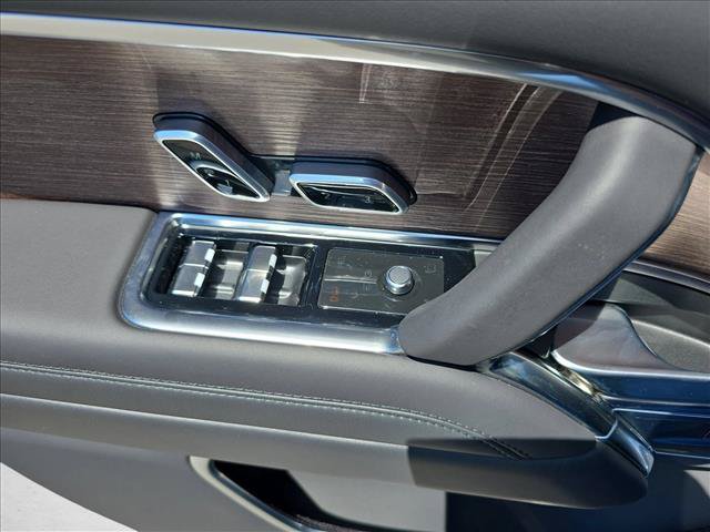 New 2025 Land Rover Range Rover SE AWD/4WD image 28