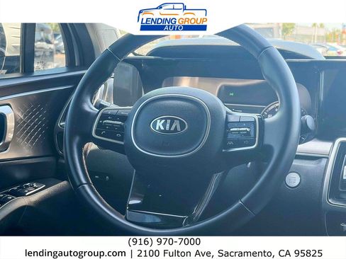 Used 2021 Kia Sorento S FWD image 14