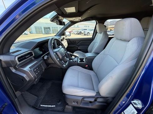 Used 2025 Toyota Tacoma SR5 image 12