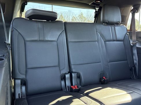 Used 2022 Chevrolet Tahoe RST w/ Luxury Package image 15