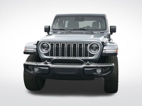 Used 2025 Jeep Wrangler Sahara 4xe image 2