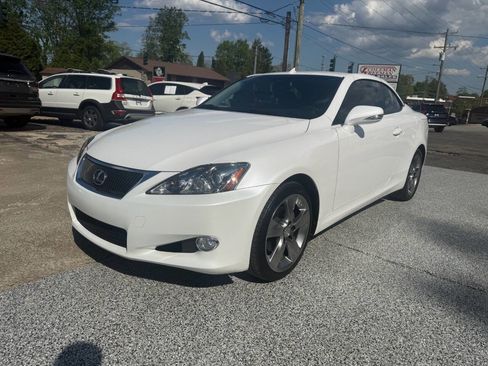 Used 2010 Lexus IS 250C RWD image 3