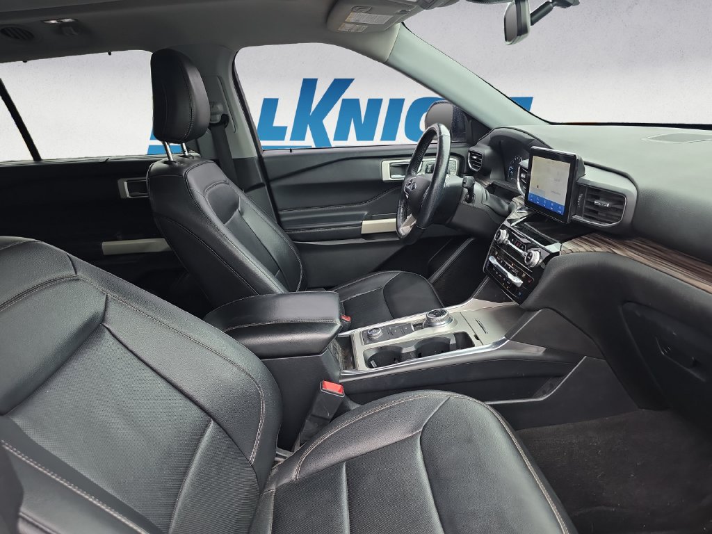 Used 2021 Ford Explorer Limited w/ Equipment Group 301A AWD/4WD image 15