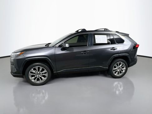 Used 2022 Toyota RAV4 XLE Premium FWD image 9
