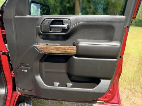 Used 2019 Chevrolet Silverado 1500 High Country w/ Technology Package AWD/4WD image 28