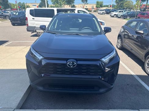 Used 2025 Toyota RAV4 XLE FWD image 2