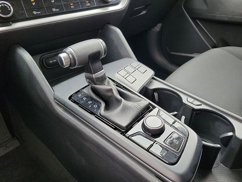 Used 2023 Kia Sportage LX image 25