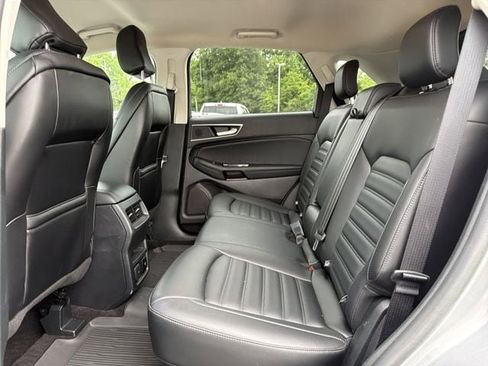 Used 2020 Ford Edge SEL w/ Convenience Package FWD image 15