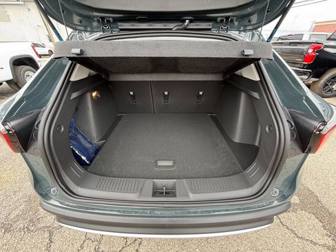 New 2026 Chevrolet Trax LT w/ Midnight Edition FWD image 24