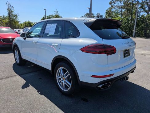 Used 2018 Porsche Cayenne image 6