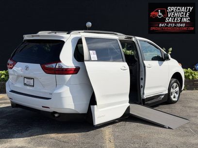 Used 2016 Toyota Sienna LE