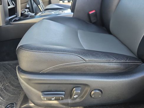 Used 2015 Toyota 4Runner SR5 Premium image 30