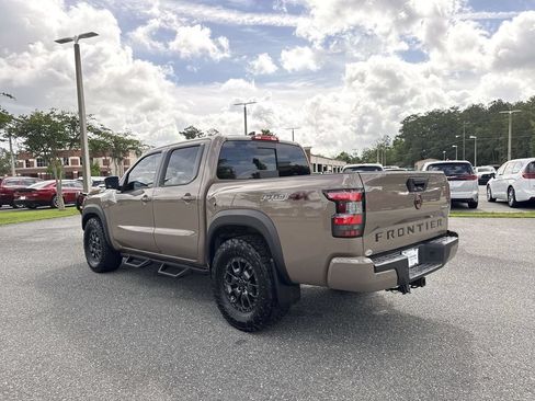 Used 2023 Nissan Frontier PRO-4X w/ Pro-4X Premium Package AWD/4WD image 7