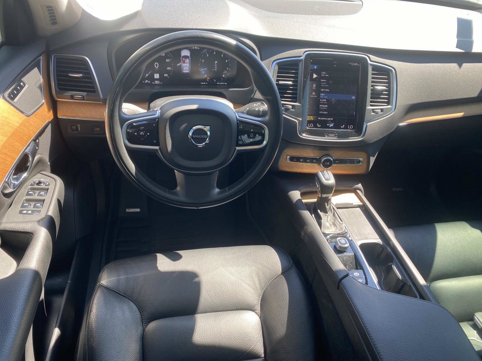 Used 2022 Volvo XC90 T6 Momentum w/ Climate Package AWD/4WD image 18